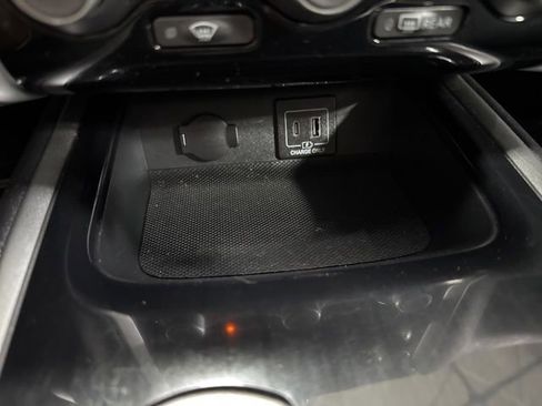 Used 2020 Nissan Pathfinder S AWD/4WD image 18