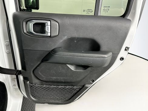 Used 2022 Jeep Wrangler Sahara w/ Cold Weather Group image 29