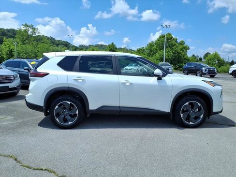 Certified 2024 Nissan Rogue SV AWD/4WD image 14