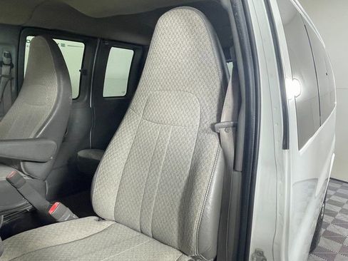 Used 2013 GMC Savana 2500 LT w/ LT Preferred Equipment Group RWD image 24