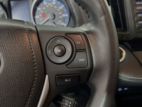 Used 2018 Toyota RAV4 XLE image 20
