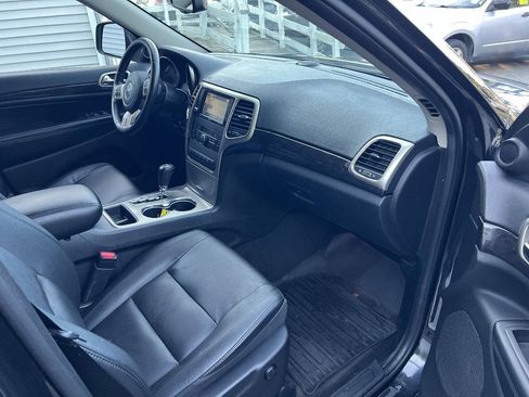Used 2012 Jeep Grand Cherokee Laredo AWD/4WD image 11