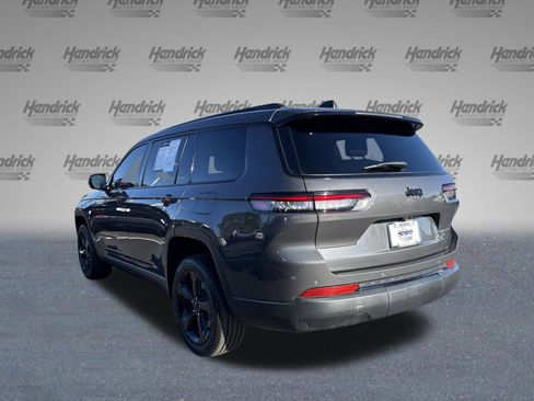 Used 2023 Jeep Grand Cherokee L Laredo image 7