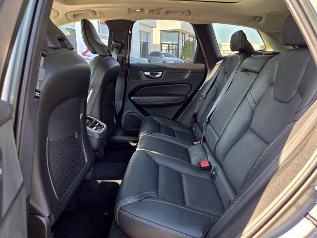 Certified 2023 Volvo XC60 B5 Ultimate FWD image 15