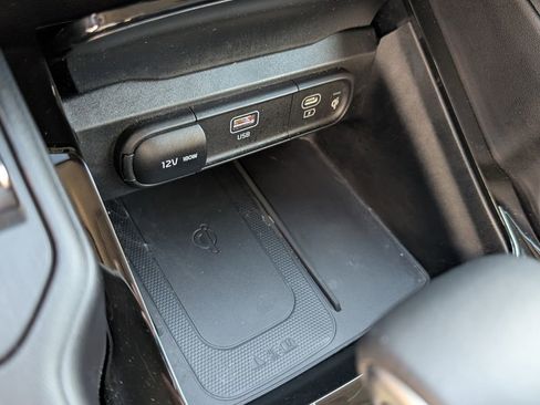 Certified 2024 Kia Telluride S w/ S Sunroof Package image 32