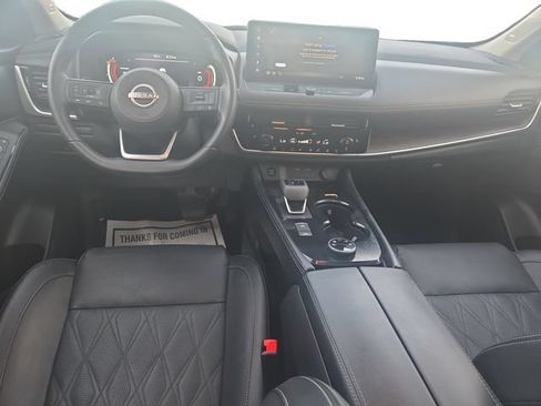 Used 2024 Nissan Rogue Platinum w/ Platinum Premium Package AWD/4WD image 10
