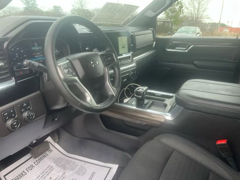 Used 2024 Chevrolet Silverado 1500 LT Trail Boss image 12