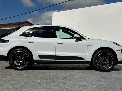 Used 2021 Porsche Macan w/ Premium Package image 2