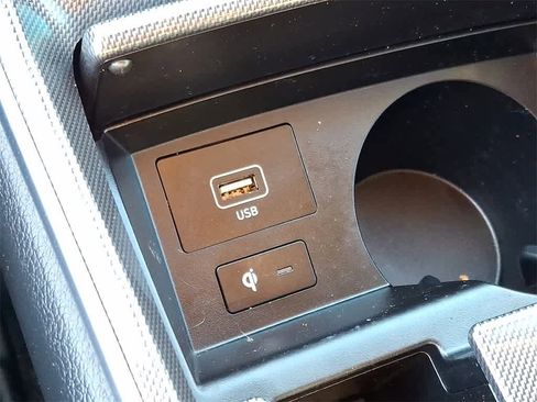 Used 2023 Hyundai Santa Fe SEL image 25