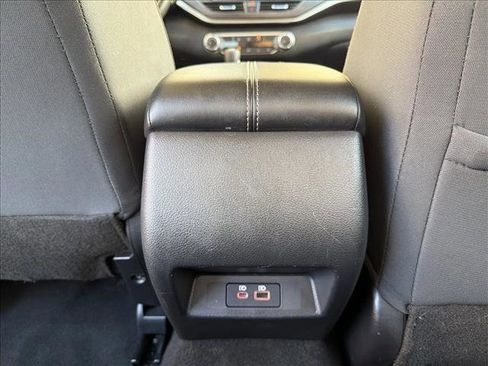 Used 2024 Nissan Altima 2.5 SV image 23