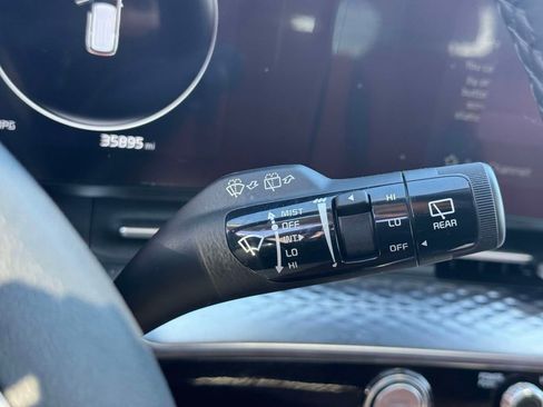 Used 2023 Kia Carnival SX Prestige FWD image 24