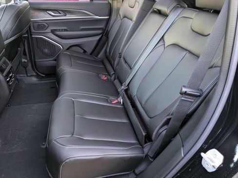 New 2026 Jeep Grand Cherokee Limited w/ Limited Altitude Package AWD/4WD image 31