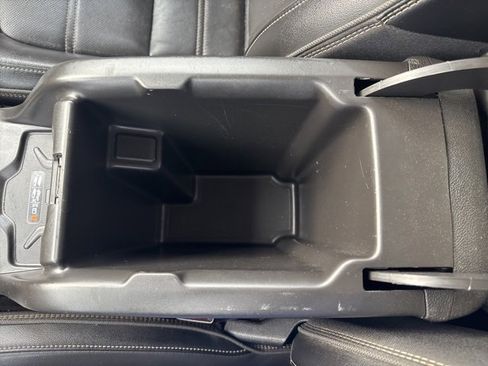 Used 2021 GMC Canyon Denali image 26