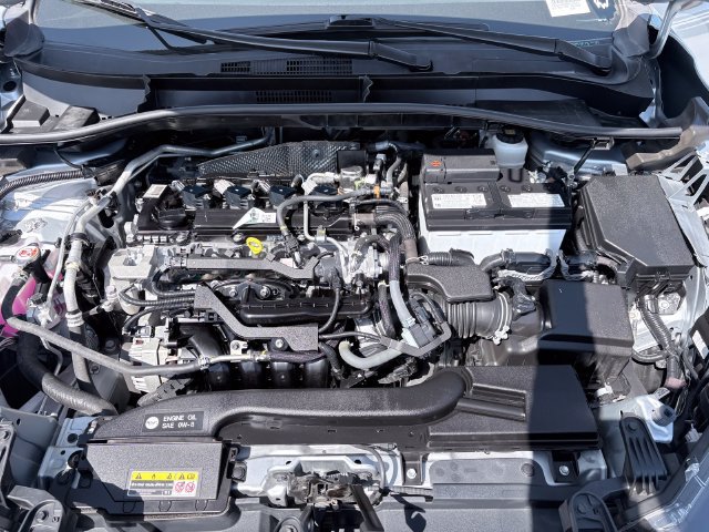 Used 2025 Toyota Corolla Cross LE FWD image 29