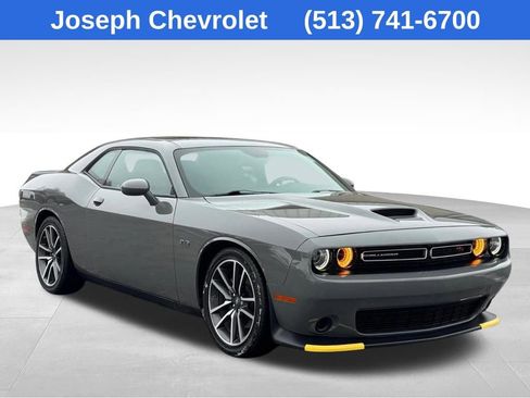 Used 2023 Dodge Challenger R/T image 3