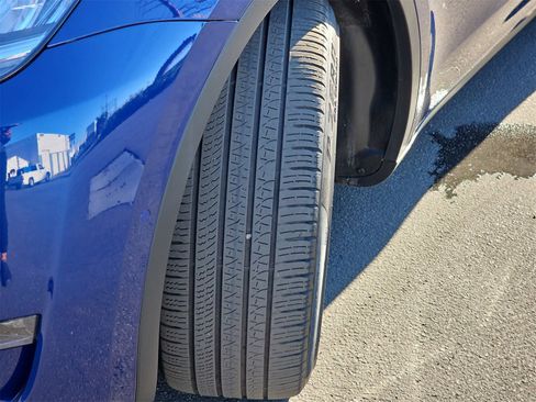 Used 2021 Tesla Model Y Long Range image 35