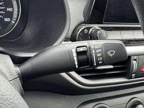 Used 2023 Kia Forte LXS image 22