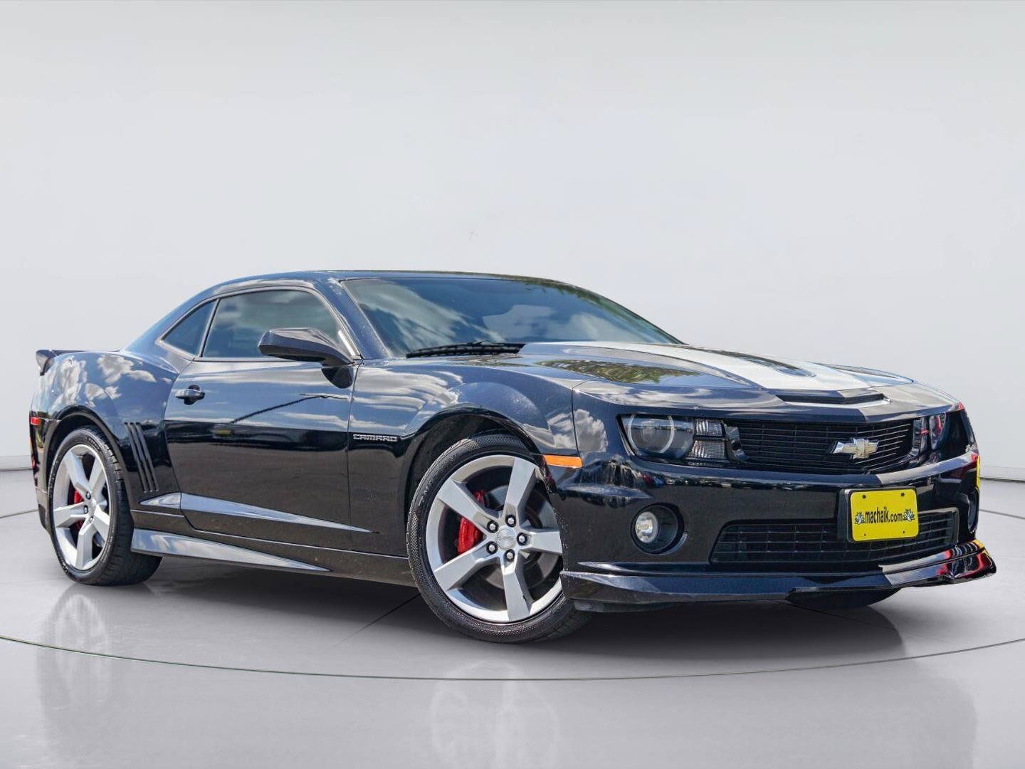 Used 2011 Chevrolet Camaro SS RWD image 1