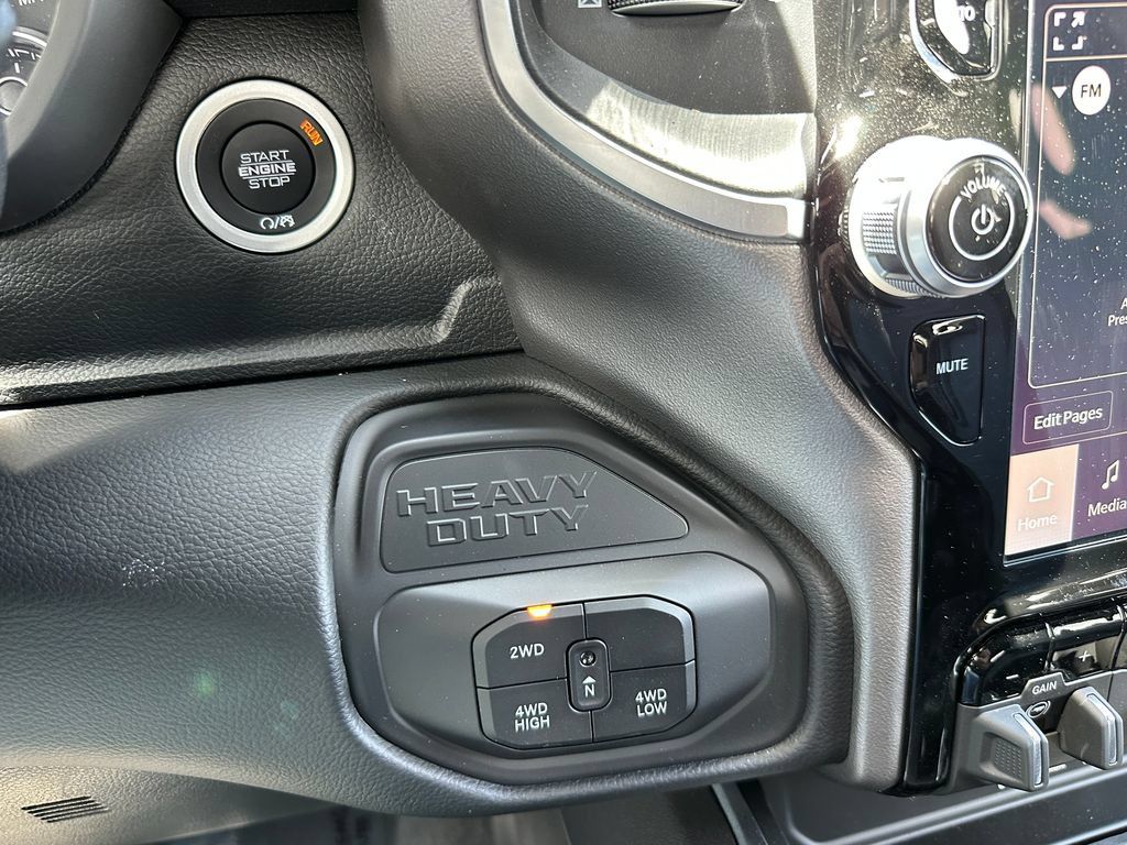 New 2026 RAM 3500 Big Horn AWD/4WD image 27