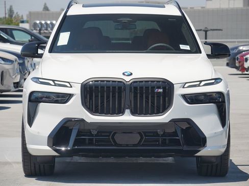 Used 2026 BMW X7 M60i w/ Executive Package AWD/4WD image 2