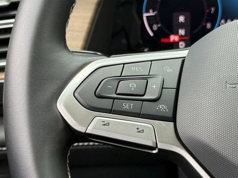 Used 2026 Volkswagen Atlas SE FWD image 13