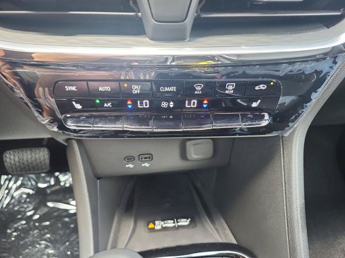 New 2026 Buick Encore GX Avenir w/ Avenir Technology Package FWD image 16