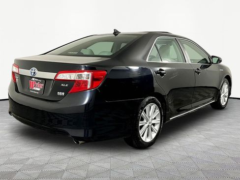 Used 2012 Toyota Camry XLE w/ Leather Pkg FWD image 6