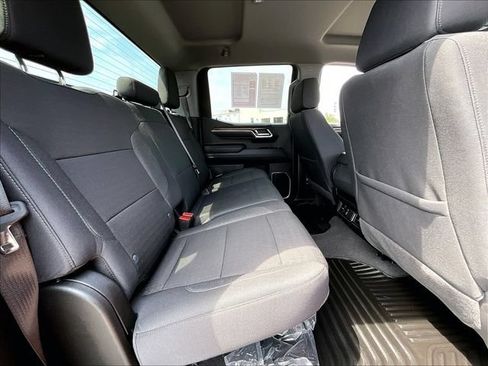 Used 2025 Chevrolet Silverado 1500 LT AWD/4WD image 25