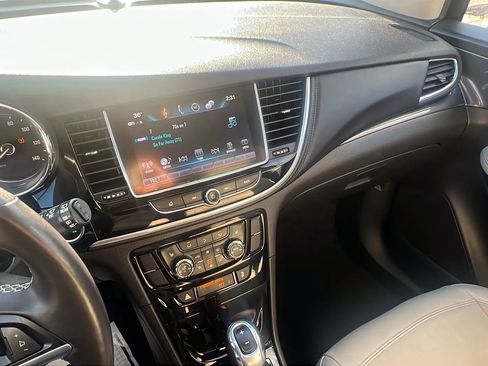 Used 2019 Buick Encore Essence image 18