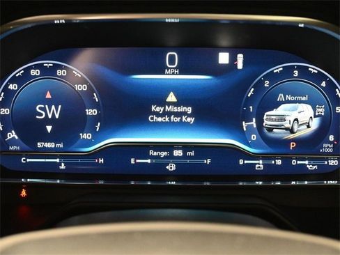 Used 2022 Chevrolet Suburban RST w/ Sport Performance Package image 25