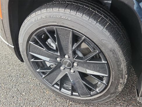 Used 2024 Jeep Wagoneer Launch Edition image 18