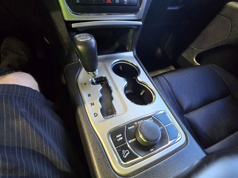 Used 2012 Jeep Grand Cherokee Limited image 20