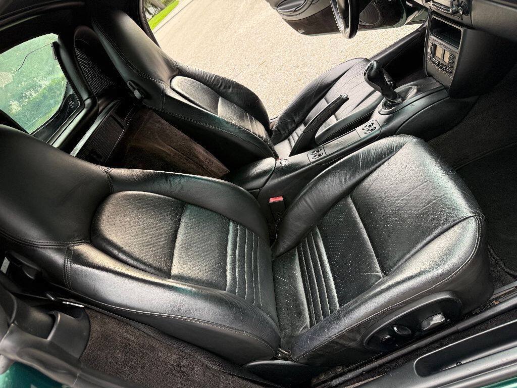 Used 2001 Porsche Boxster RWD image 18