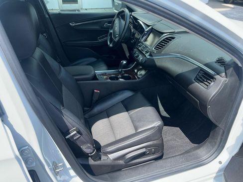 Used 2015 Chevrolet Impala LT FWD image 11