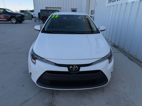 Used 2023 Toyota Corolla LE image 32