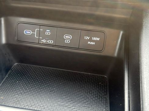 Used 2025 Hyundai Tucson SE FWD image 18