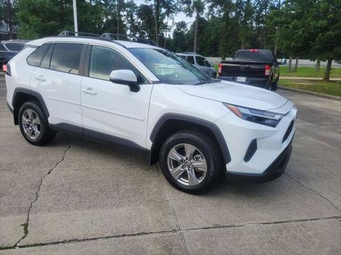 Certified 2025 Toyota RAV4 XLE FWD image 10