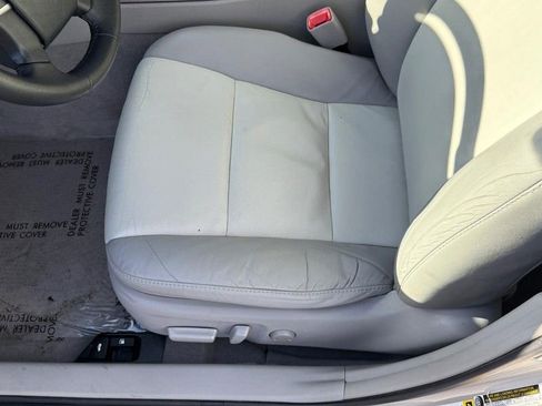 Used 2012 Toyota Camry XLE w/ Leather Pkg image 19