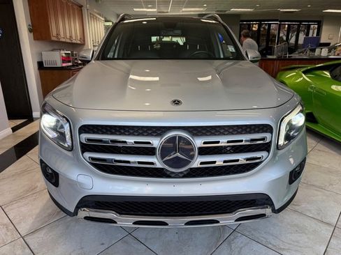 Used 2021 Mercedes-Benz GLB 250 image 2