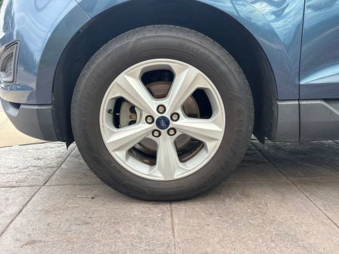 Used 2018 Ford Edge SE FWD image 11