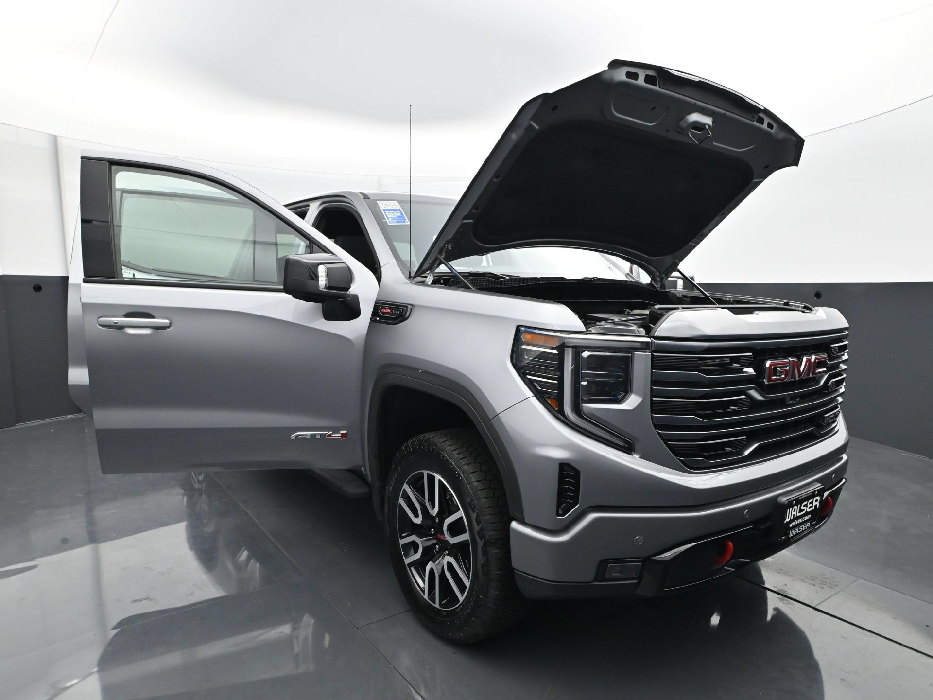 Used 2024 GMC Sierra 1500 AT4 w/ Technology Package AWD/4WD image 38