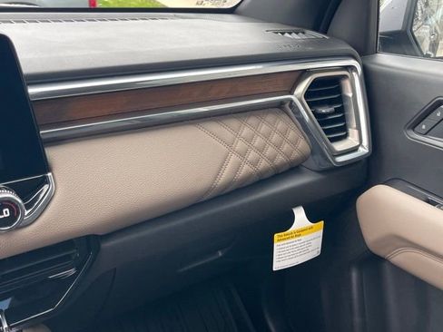 New 2026 GMC Canyon Denali w/ LPO, Denali Black Edition AWD/4WD image 26