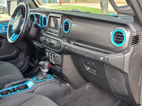 Used 2021 Jeep Wrangler Sport AWD/4WD image 27
