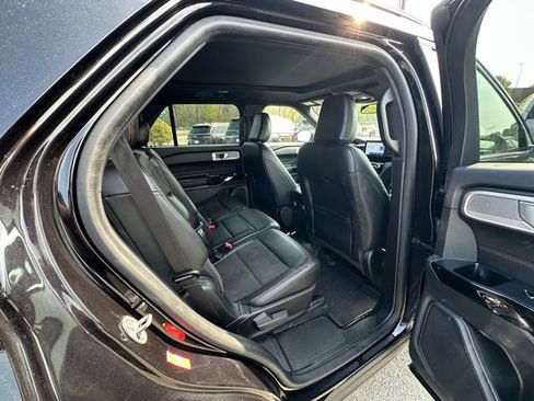 Used 2022 Ford Explorer ST-Line w/ Class IV Trailer Tow Package image 17
