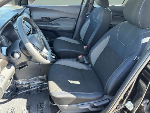 Used 2018 Nissan Kicks S FWD image 28