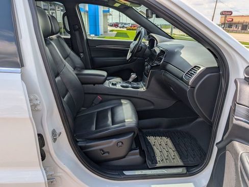 Used 2020 Jeep Grand Cherokee Limited AWD/4WD image 3