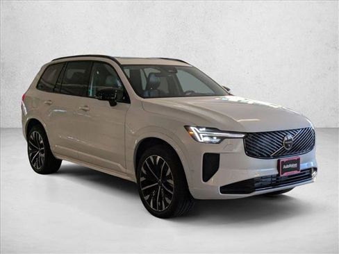 New 2026 Volvo XC90 T8 Ultra w/ Protection Package image 7