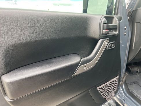 Used 2018 Jeep Wrangler Unlimited Sport S image 10