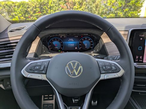 New 2026 Volkswagen Atlas SEL Premium R-Line AWD/4WD image 32