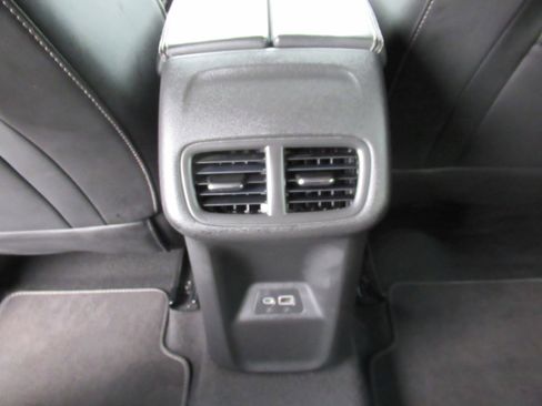Used 2023 Buick Envision Essence image 22